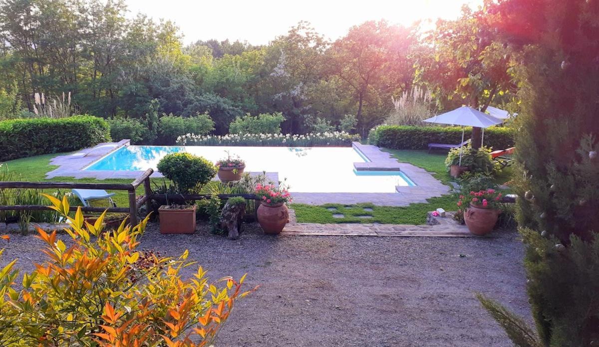 Tuscan Hills - Stonehouse, Garden & Pool ヴィッキオ エクステリア 写真