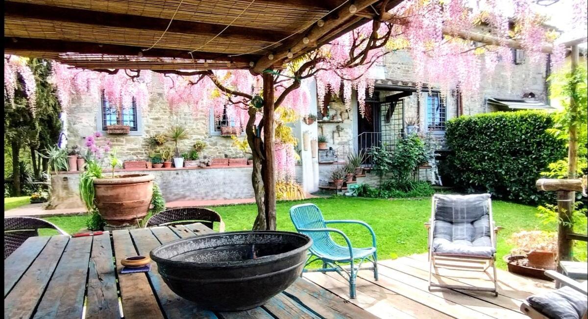 Tuscan Hills - Stonehouse, Garden & Pool ヴィッキオ エクステリア 写真