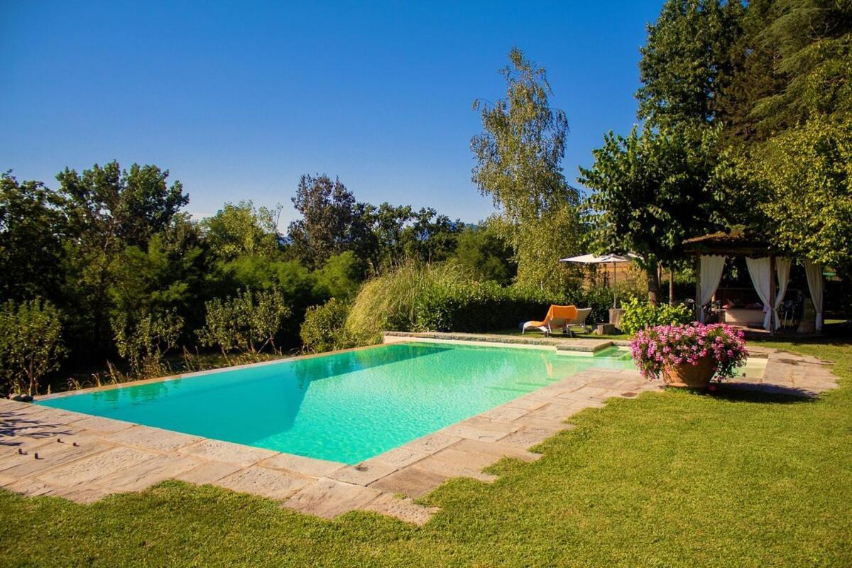 Tuscan Hills - Stonehouse, Garden & Pool ヴィッキオ エクステリア 写真